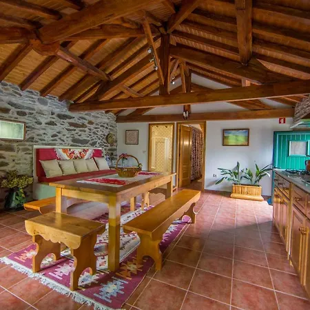 Сasa de vacaciones Casinha Da Eira *